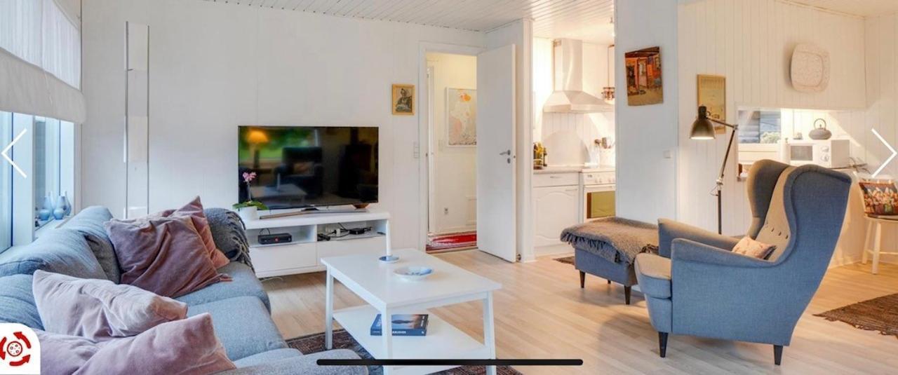 Sommerhus I Blokhus Helt Taet Pa By Og Strand Exterior foto